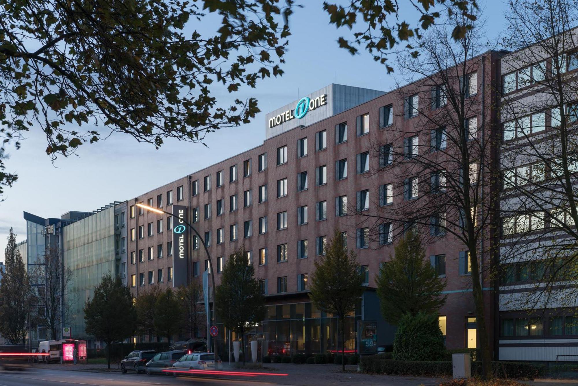 Motel One Hamburg-Altona Экстерьер фото