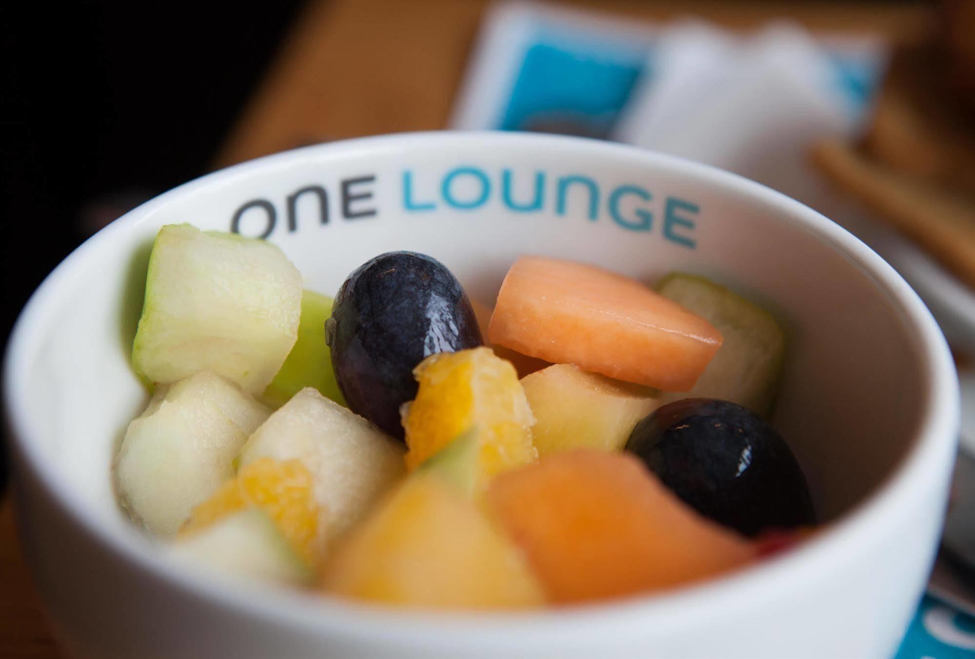 Motel One Hamburg-Altona Экстерьер фото